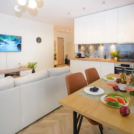 Apartamento Maya's Flats & 101 Sea View - 3 Pokojowy Z Widokiem Na Morze Na Letnicy *